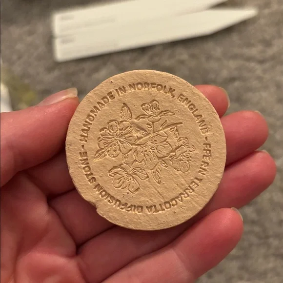 🧴Ffern Spring 2026 Sampling Kit - Picture 3 of 10